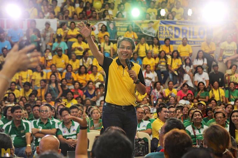 The popularity of outgoing president 'NoyNoy' Aquino hasn't rubbed off on his preferred successor, Mar Roxas. (Facebook)