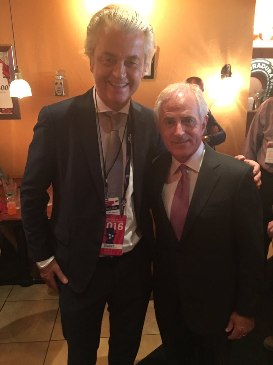 Far-right Dutch leader Geert Wilders poses for a photo with Tennessee senator Bob Corker, chair of the US Senate Foreign Relations Committee. (Twitter)